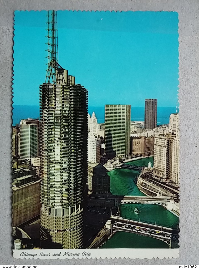 Kov 560-4 - CHICAGO, ILLINOIS, TOWER - Chicago