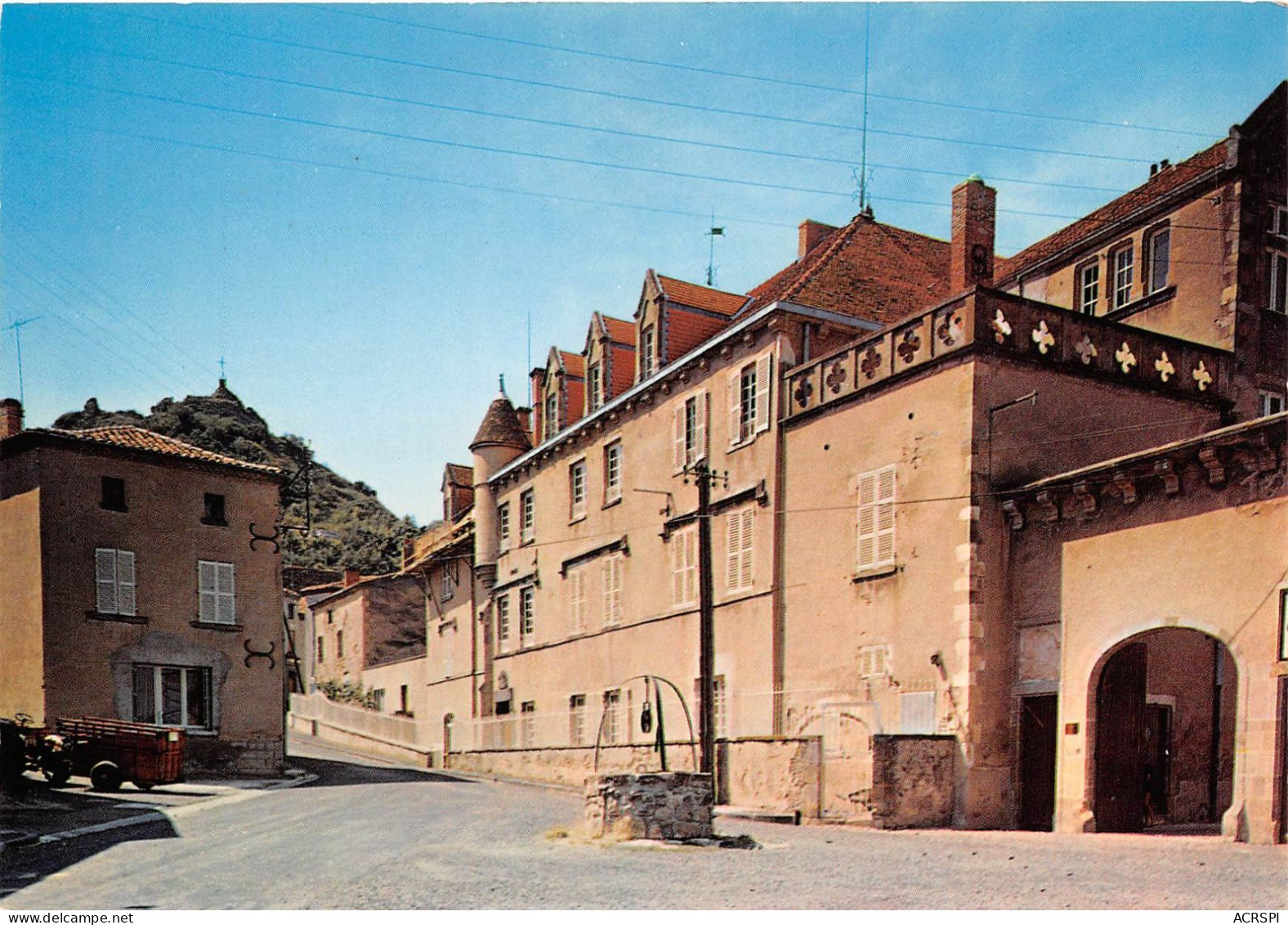 Environs De SAINT GERMAIN LEMBRON NONETTE Place De L Eglise La Chateau Et Le Pic De Nonette 5(scan Recto-verso) MA418 - Saint Germain Lembron