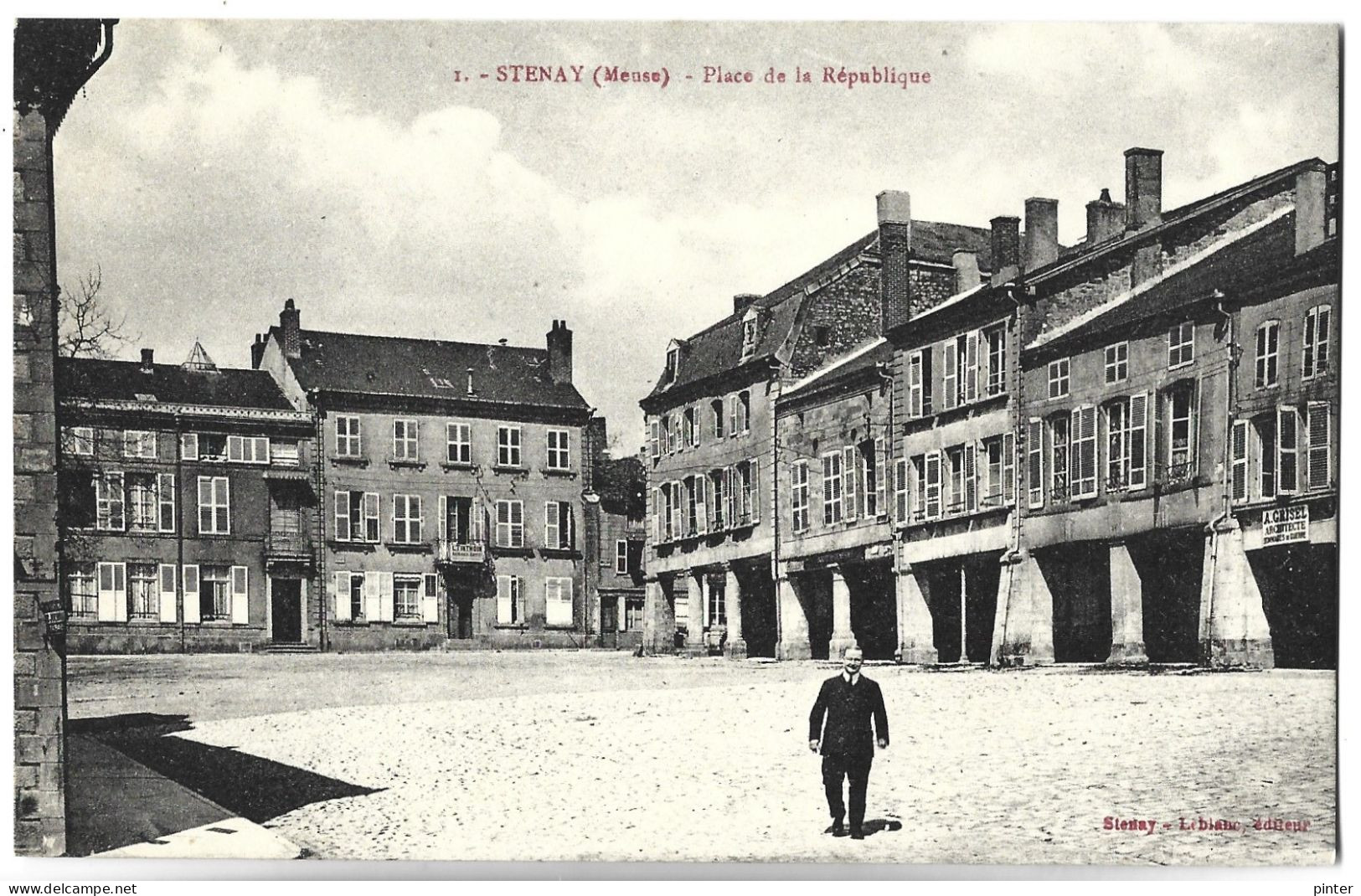 STENAY - Place De La République - Stenay