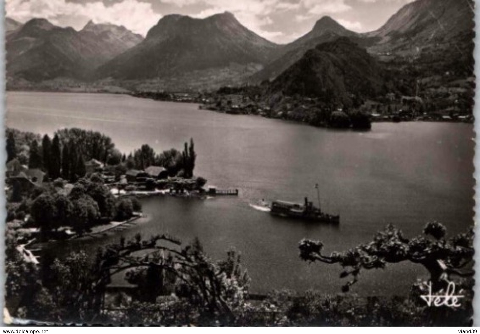 TALLOIRES. _. Le Port Et Au Fond Le Massif Des Bauges.  -  Cachet Postal 1952. - Talloires