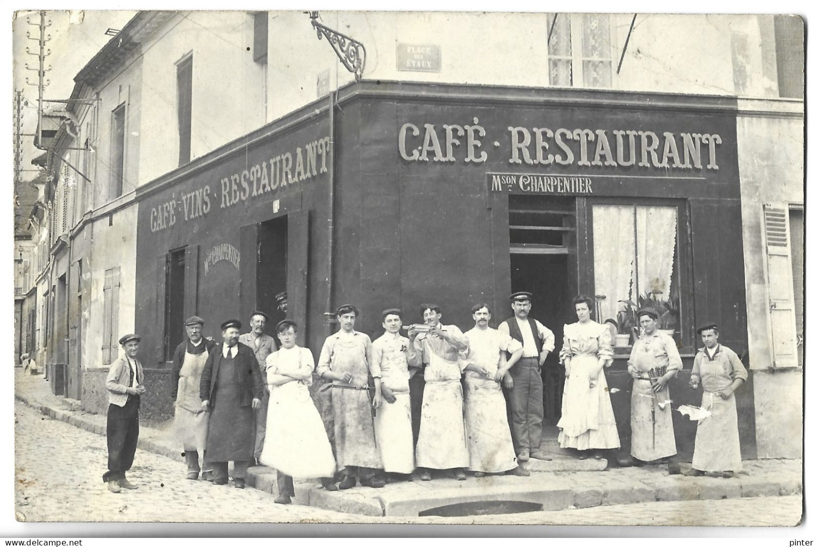 HERBLAY - Devanture Du CAFE RESTAURANT CHAMPETIER - Angle Rue De Paris Et Place Les Etaux - CARTE PHOTO - Herblay