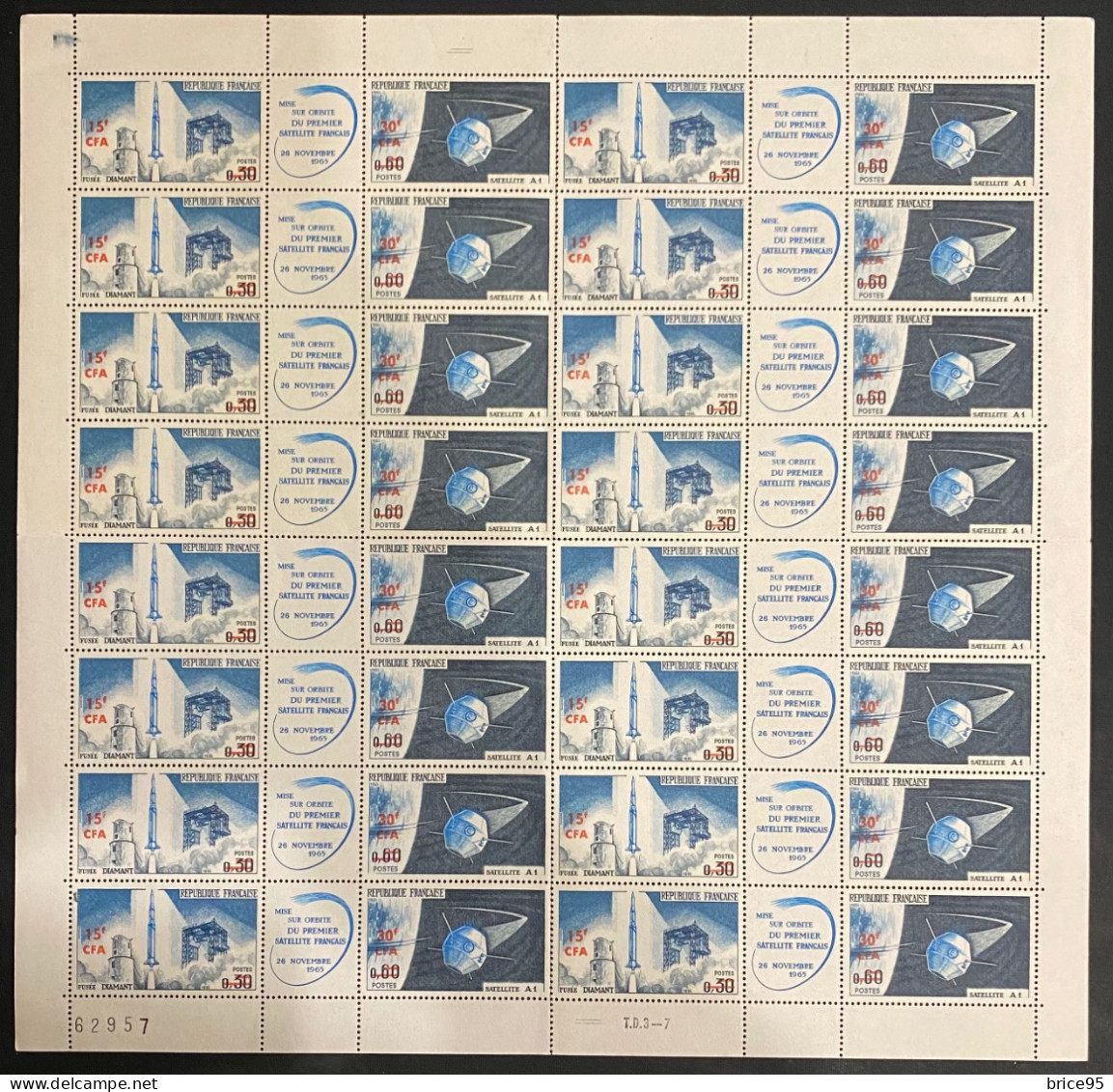 Réunion - YT Nº 369A ** - Neuf Sans Charnière - Feuille Complète - 1966 - Unused Stamps