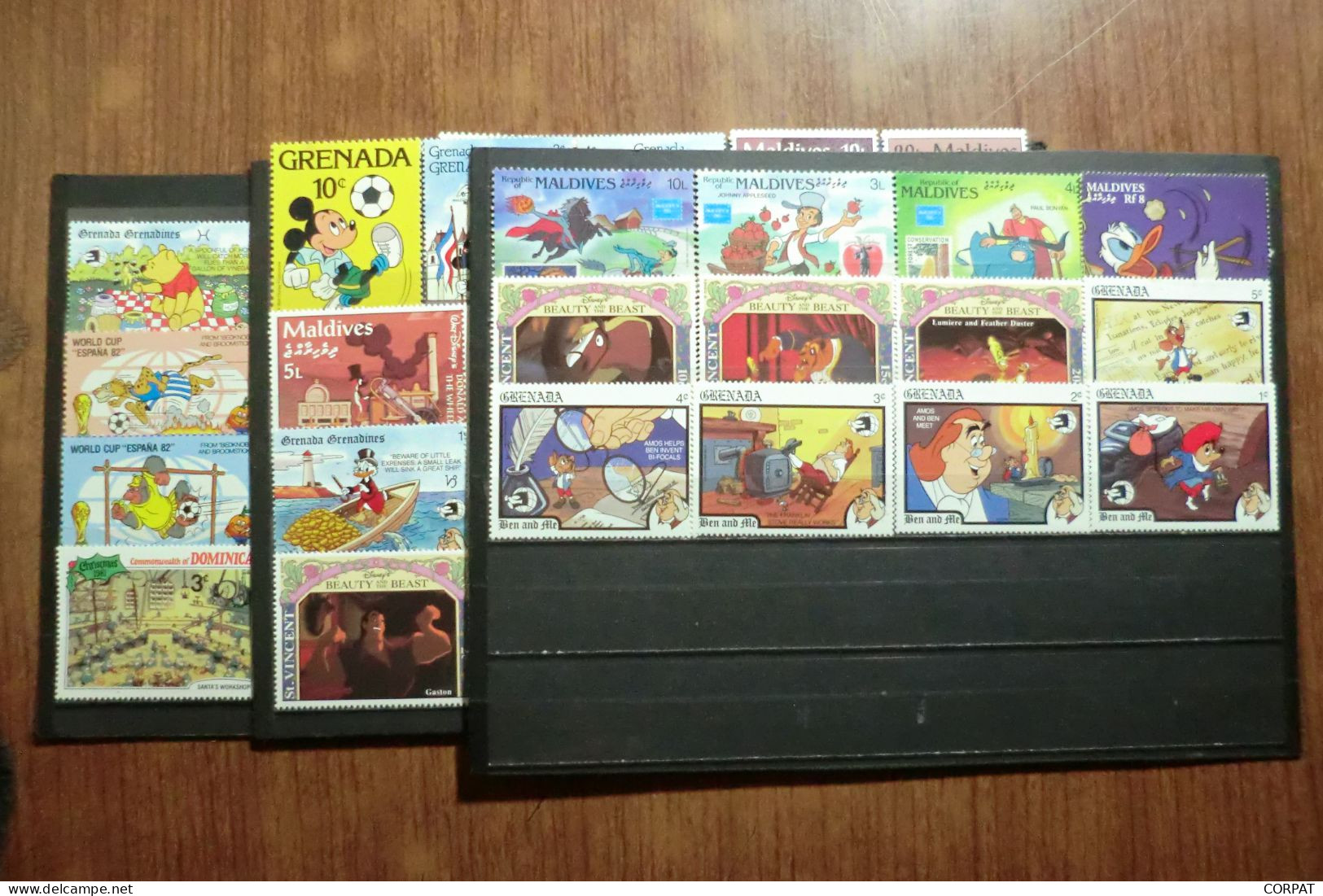 Disney.Lot Of Stamps Not Used (check The 6 Photos) - Disney