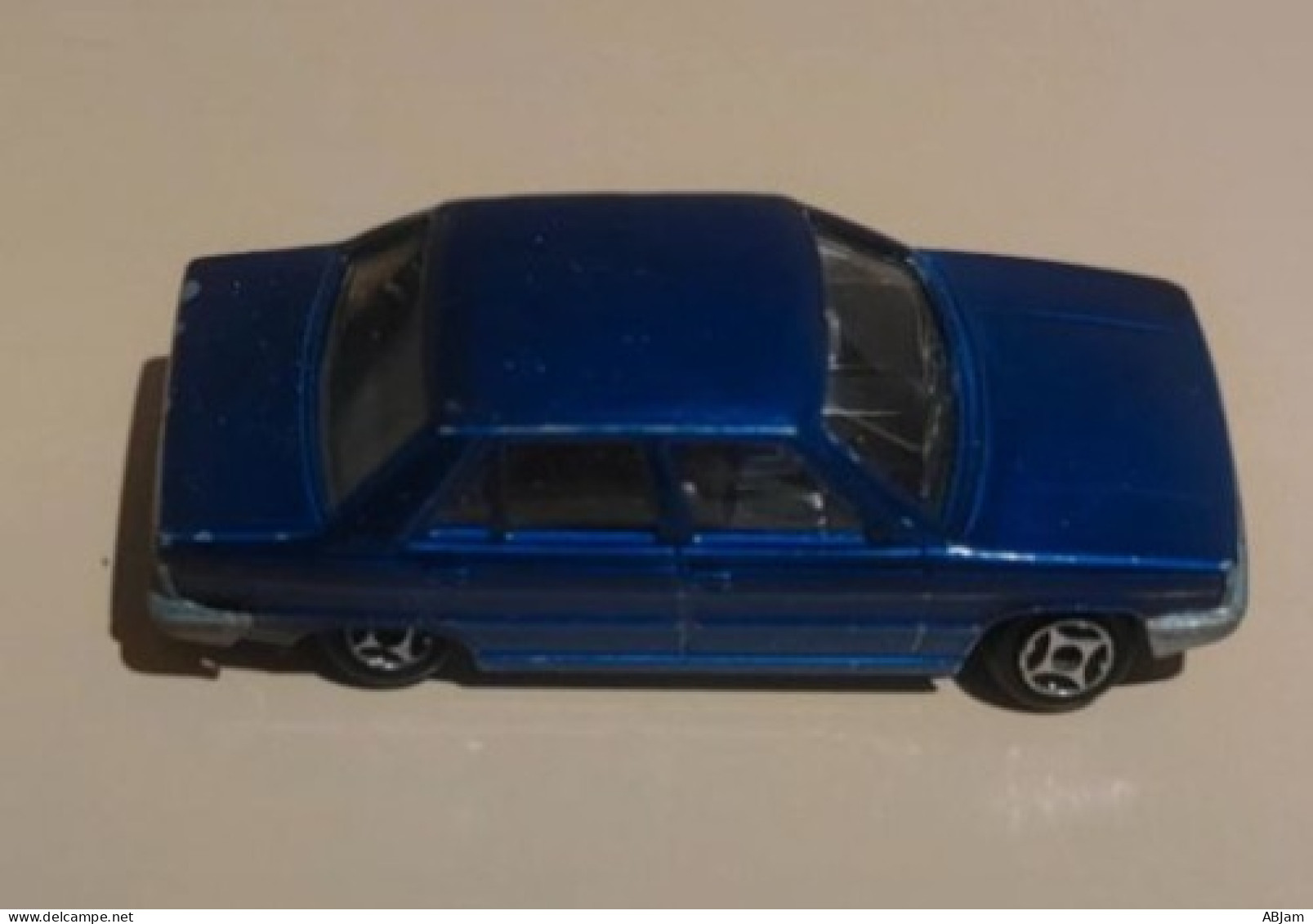 Voiture Taille 1:43 - Other & Unclassified