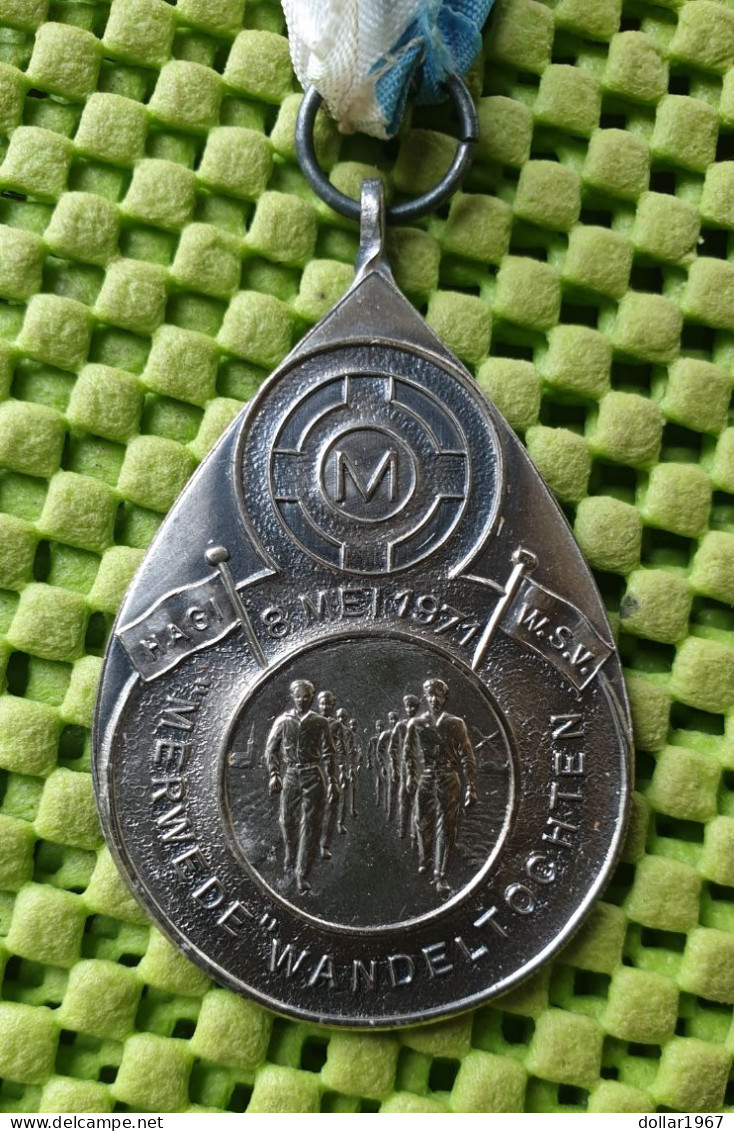 Medaile   :   W.s.v. Hagi Merwede Wandeltochten 8- Mei 1971-  Original Foto  !!  Medallion  Dutch - Altri & Non Classificati