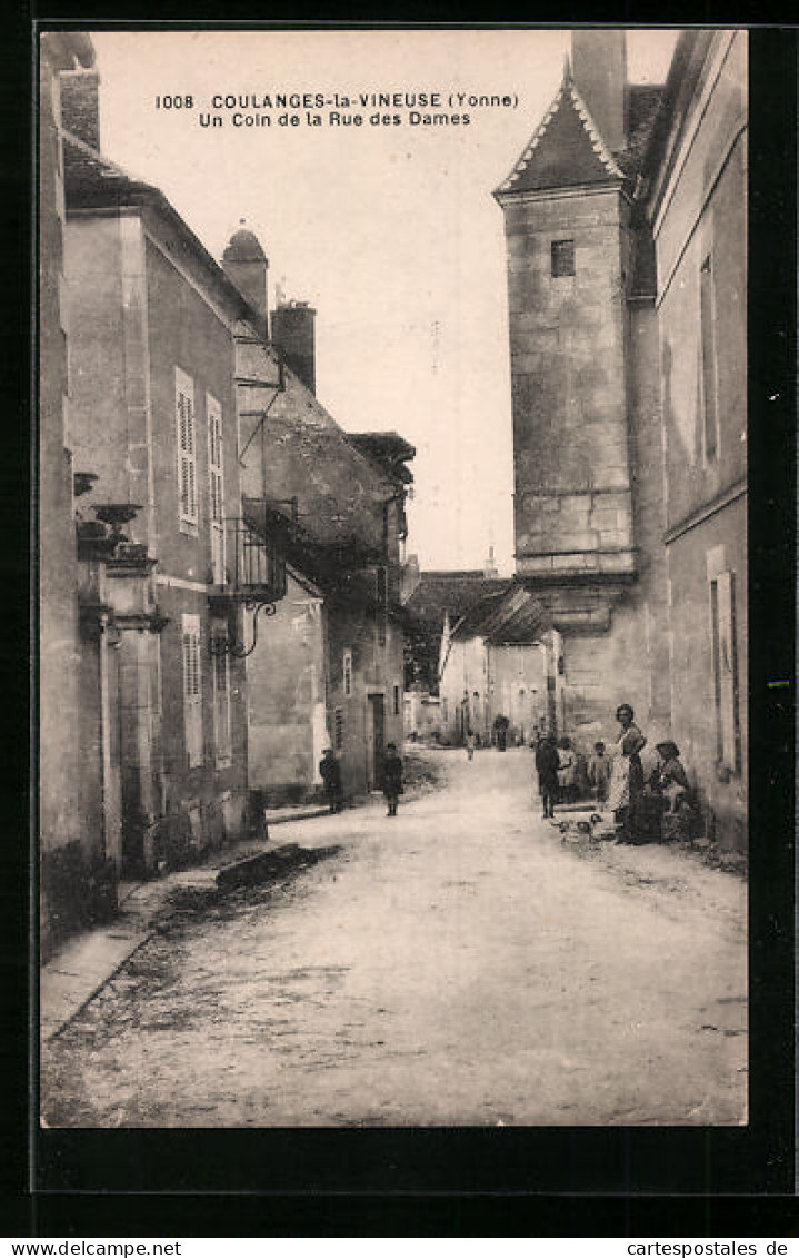 CPA Coulanges-la-Vineuse, Un Coin De La Rue Des Dames  - Coulanges La Vineuse