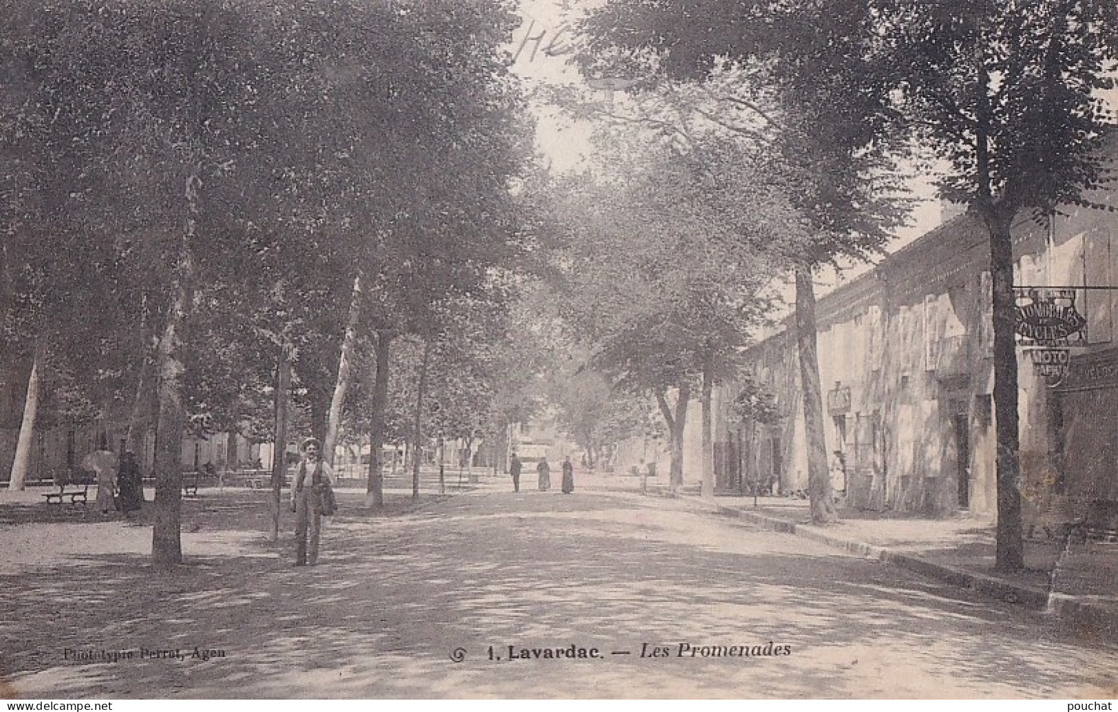 R8-47) LAVARDAC - LES PROMENADES - EN 1904 - ( 2 SCANS ) - Lavardac