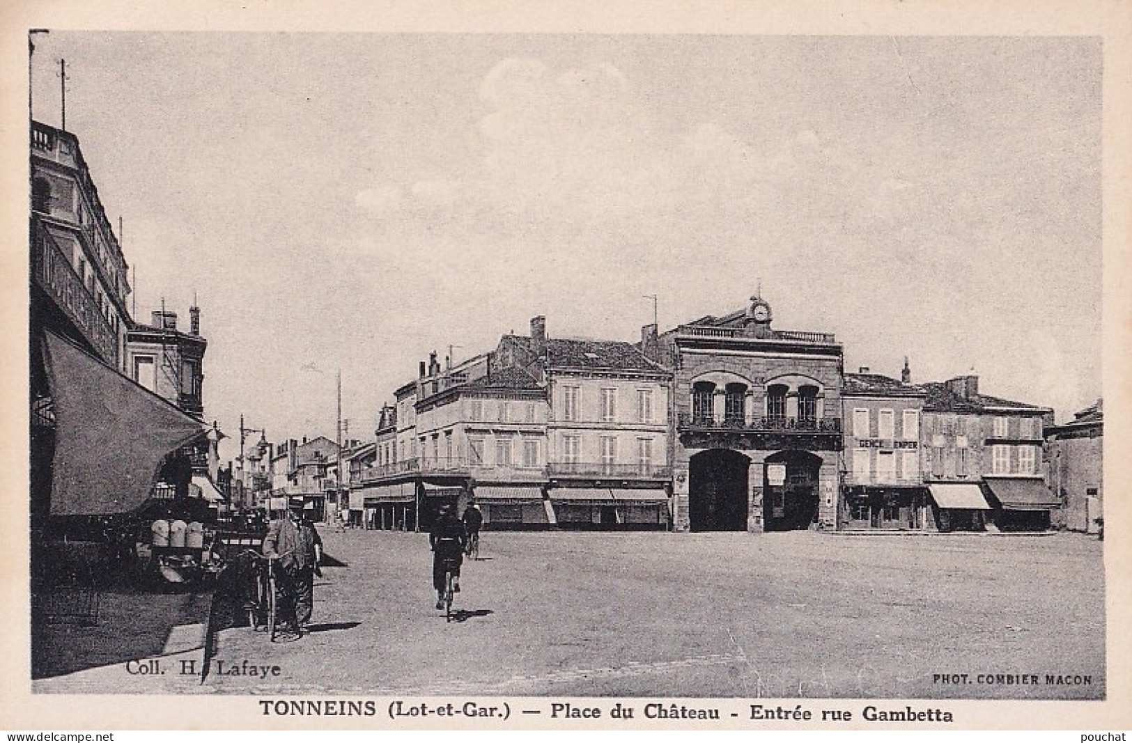 R11-47) TONNEINS - PLACE DU CHATEAU - ENTREE RUE GAMBETTA - ( 2 SCANS ) - Tonneins