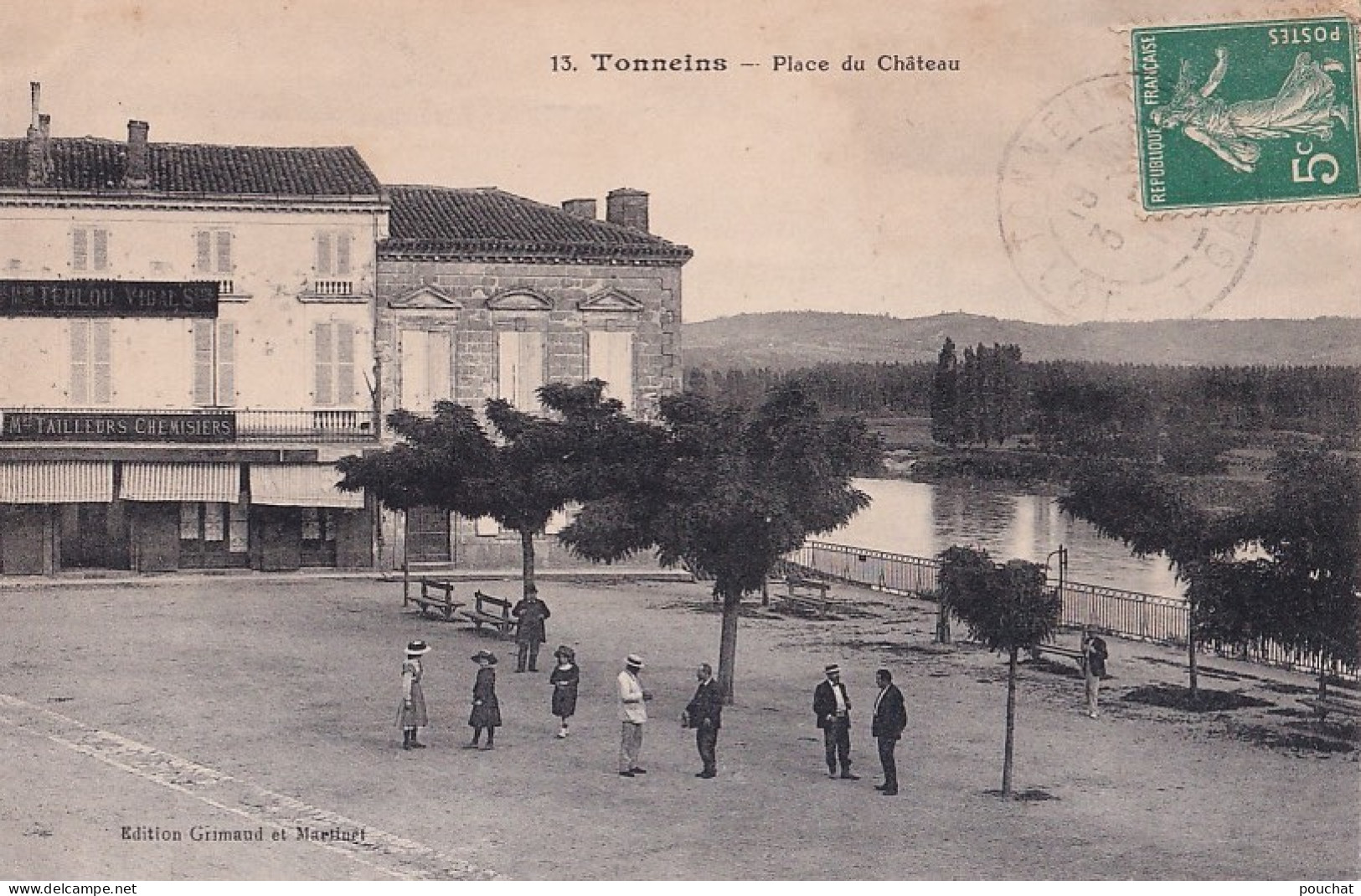 R19-47) TONNEINS -  PLACE DU CHATEAU  -  ANIMEE -  HABITANTS - EN  1912 - Tonneins