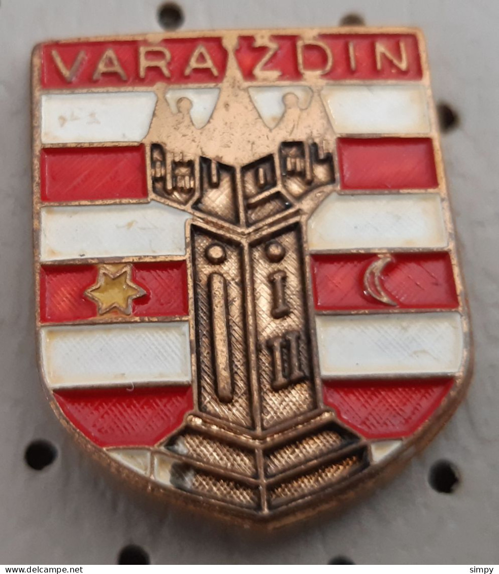 VARAZDIN  Coat Of Arms  Croatia Pin - Cities