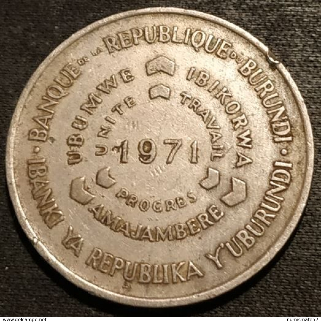 BURUNDI - 10 FRANCS 1971 - UBUMWE IBIKORWA AMAJAMBERE - UNITE TRAVAIL PROGRES - KM 17 - Burundi