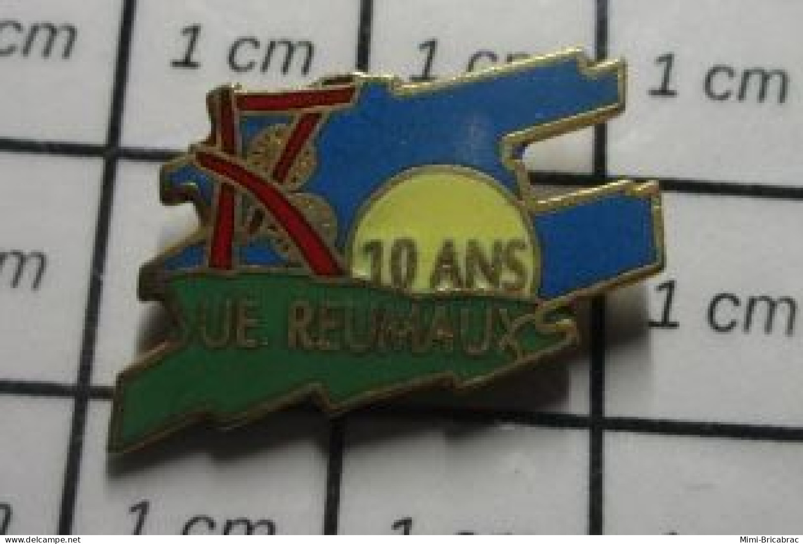 713H Pin's Pins / Beau Et Rare / THEME MARQUES / UE REUMAUX (Vouters - Reumaux - Ste Fontaine- L'Hôpital - Carling) ; - Marcas Registradas