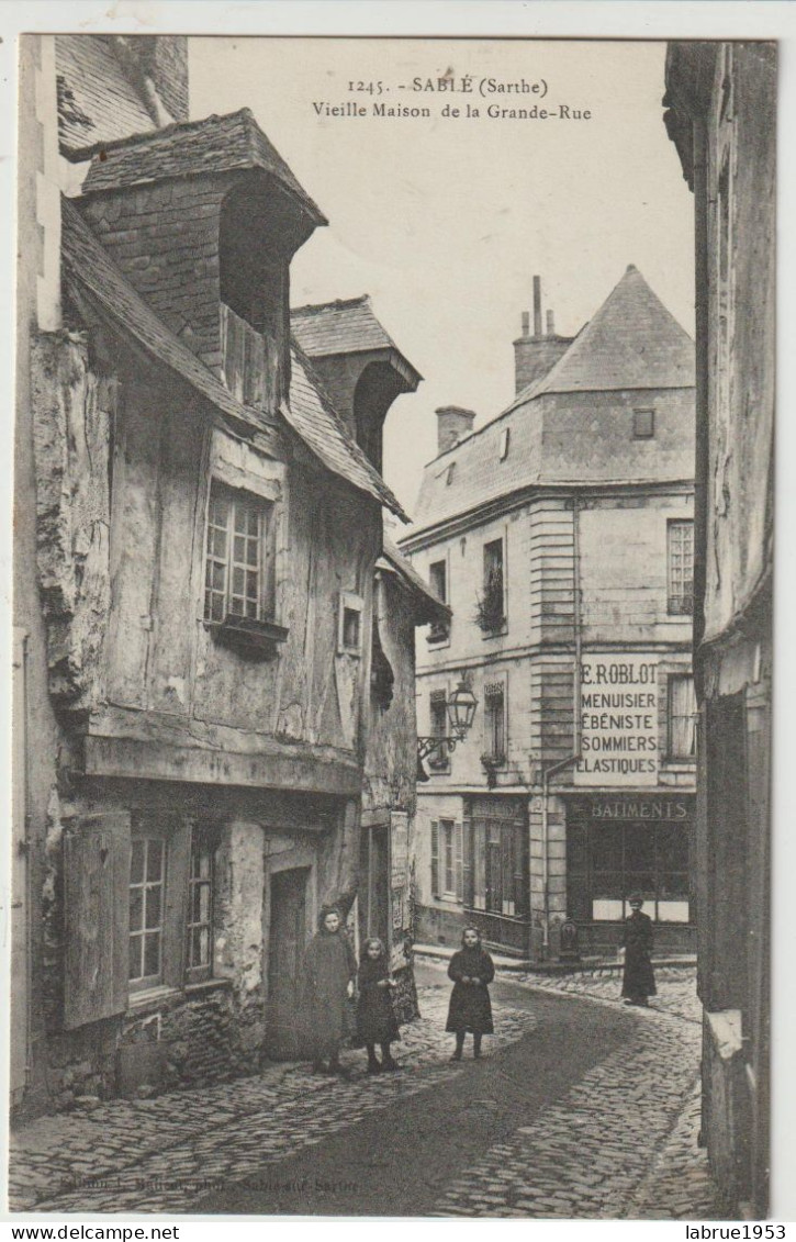 Sablé - Vieille Maison De La Grande Rue     - (G.2263) - Sable Sur Sarthe