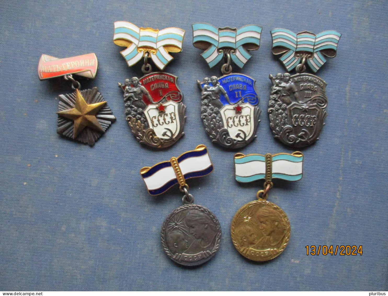 USSR RUSSIA AZERBAIJAN FULL SET OF MOTHER HEROINE ORDERS AND MEDALS WITH DOCUMENTS AND BIG CASE , 20- - Sets