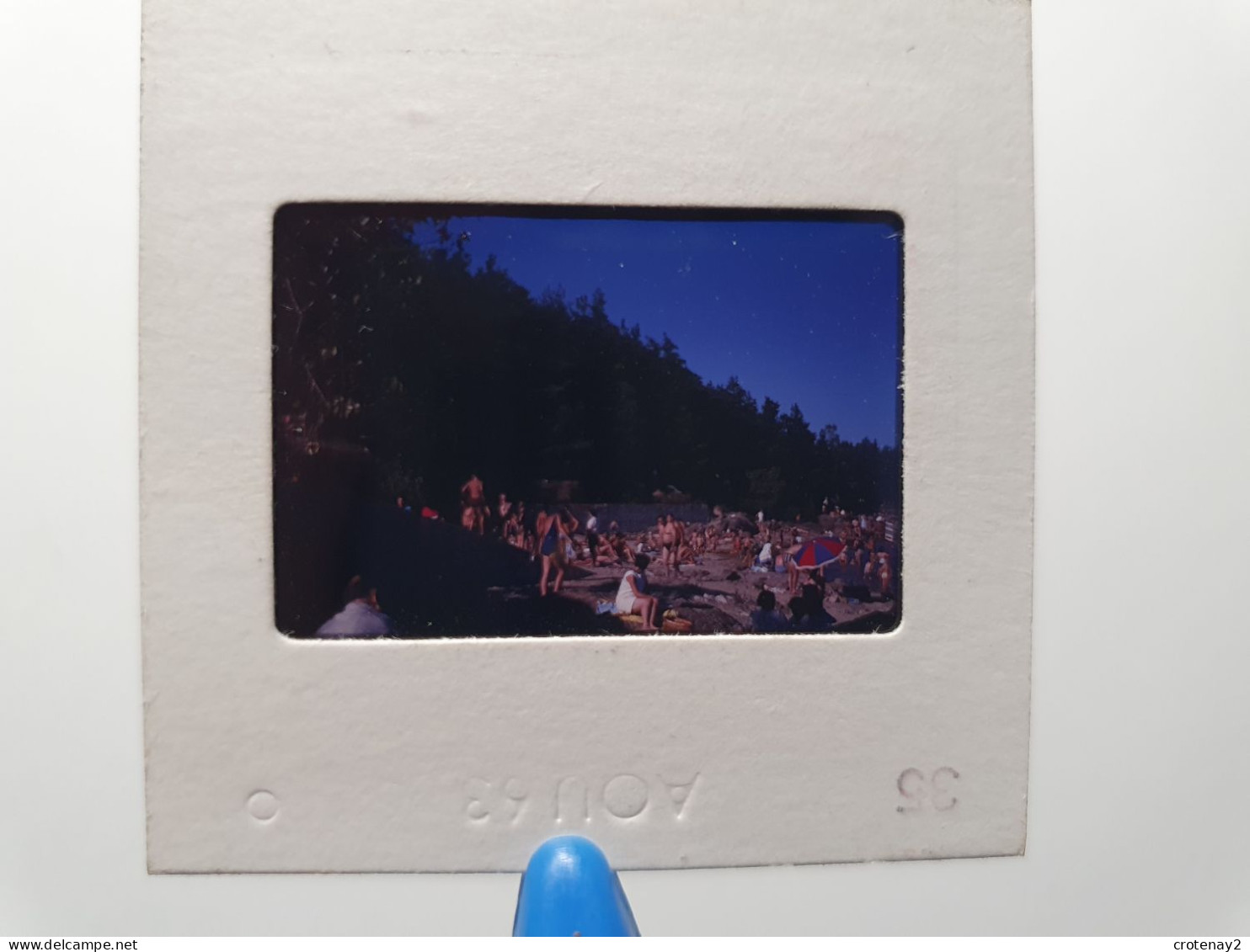 Photo Diapo Diapositive Slide à Situer Plage Baignade En 1963 VOIR ZOOM - Diapositives