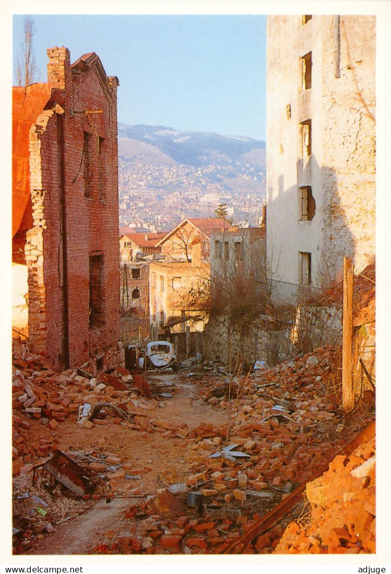 Guerre Bosnie-Herzegovine, SARAJEVO -Une Rue En Ruines - Est De La Capitale - Volswagen Coccinelle- Destructions Ph SFOR - Bosnia And Herzegovina