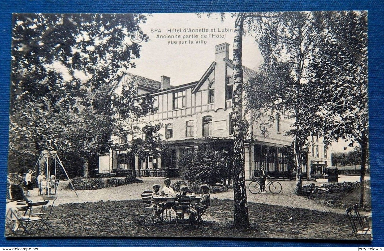 SPA -   Hôtel D'Annette Et Lubin - Ancienne Partie De L'Hôtel, Vue Sur La Ville - Spa