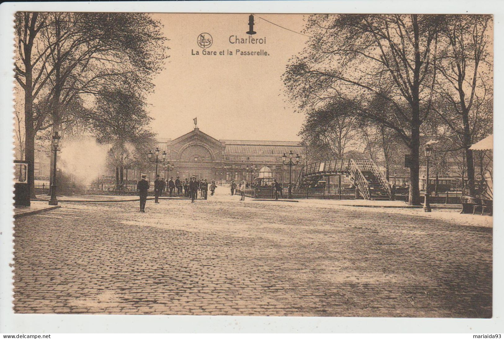 CHARLEROI - BELGIQUE - LA GARE ET LA PASSERELLE - Charleroi