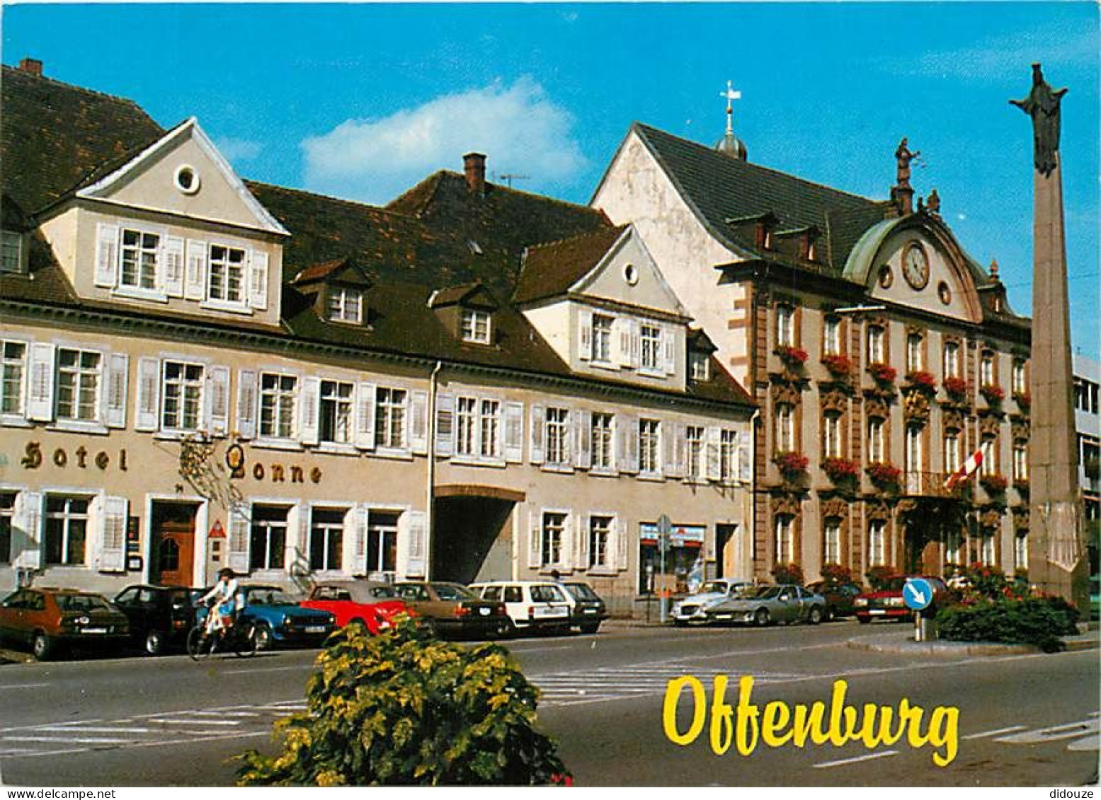 Automobiles - Allemagne - Deutschland - Offenburg - Hôtel Sonne Das Berùhmte - Historische Haus Seit 1350 - CPM - Carte  - Voitures De Tourisme