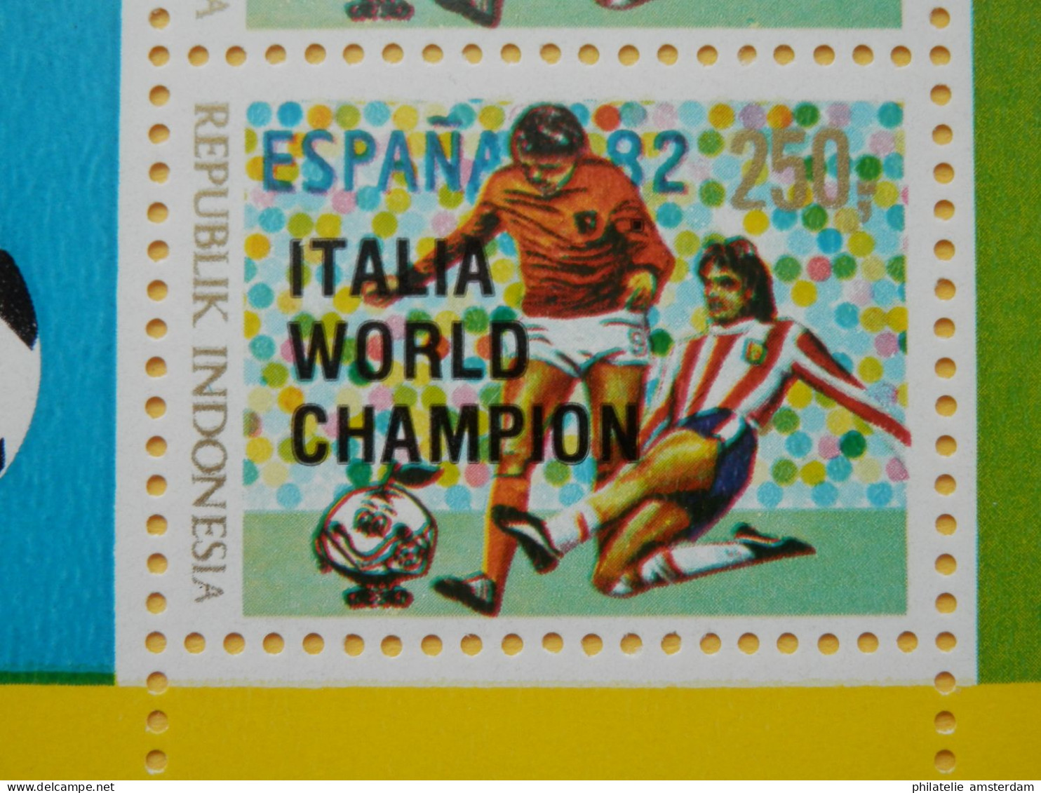Indonesia 1982, BLACK OVERPRINT 'ITALIA WORLD CHAMPION' / FOOTBALL SOCCER: Mi 1066, Bl. 46, Type B, ** - 1982 – Spain