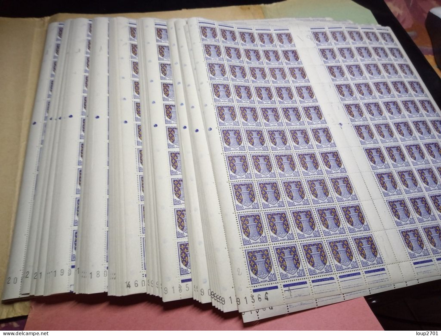 DM918 LOT 100 FEUILLES FRANCE NEUVES MNH 1351A POUR ETUDES COTE++ DEPART 10€ - Colecciones (en álbumes)