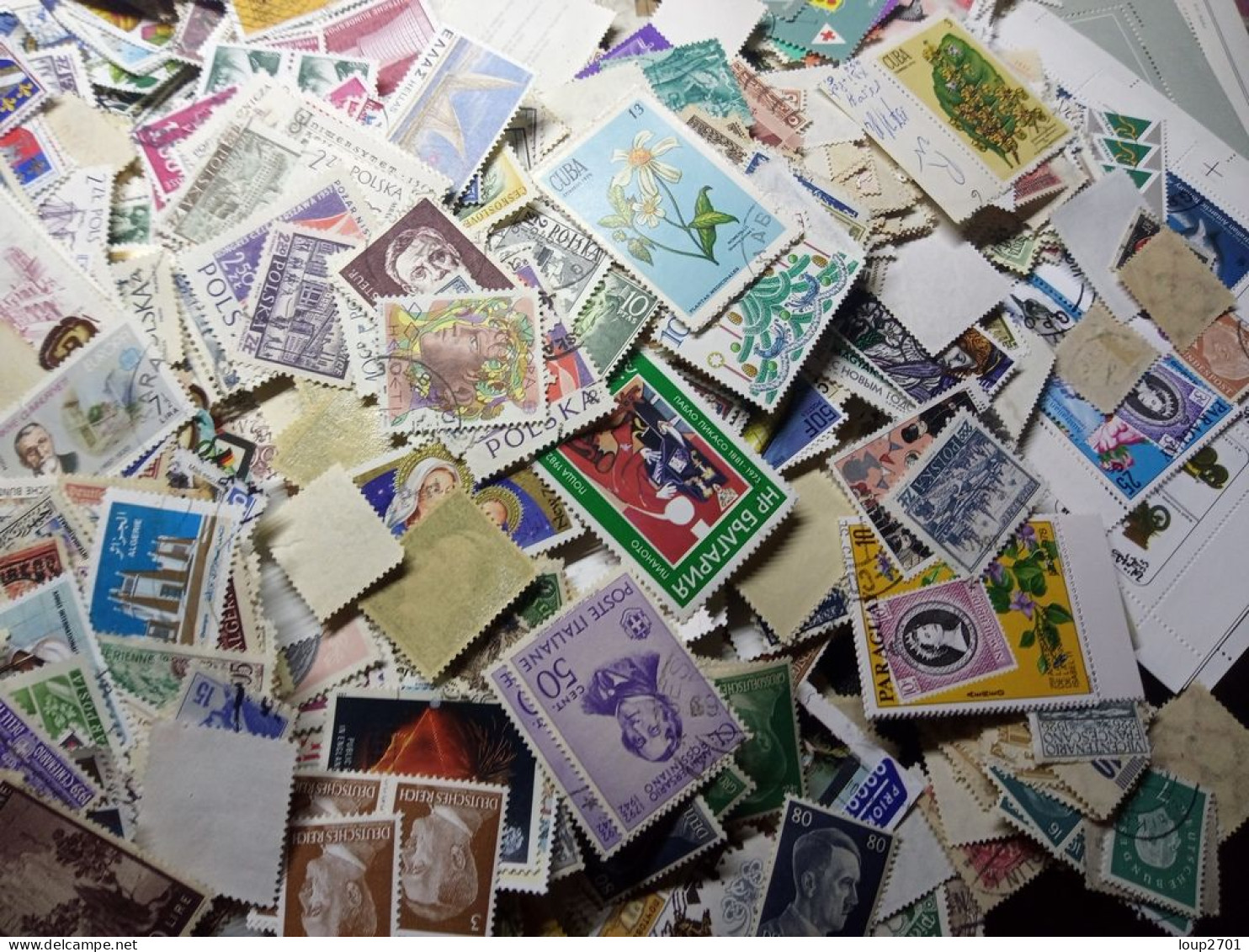 DM920 LOT 1.2KG TIMBRES DU MONDE SANS PAPIER (ENVIRON 15000 TIMBRES) COTE++ DEPART 10€