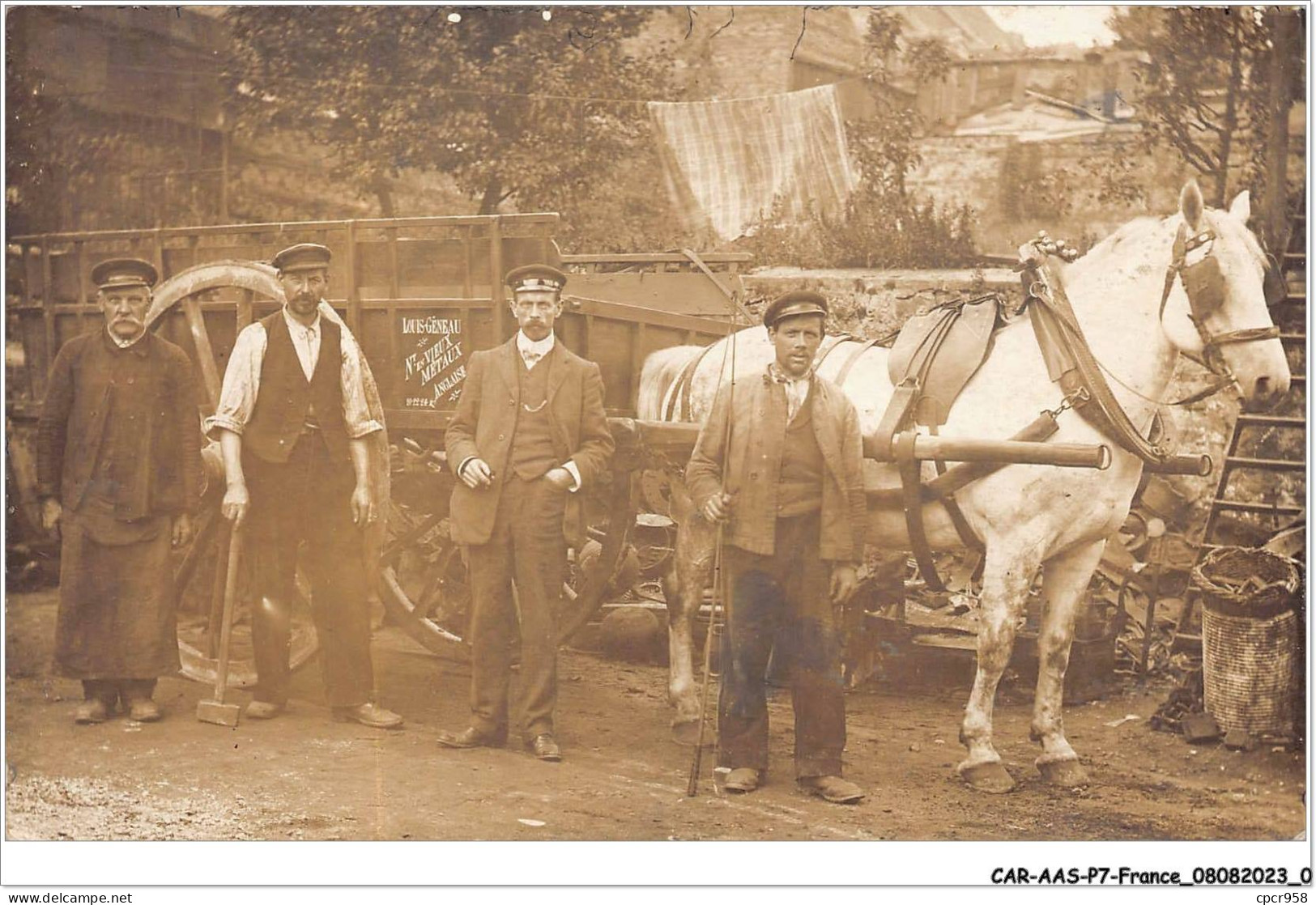 CAR-AASP7-0477 - FRANCE - CARTE PHOTO - A IDENTIFIER - METIER VIEUX METAUX ANGLUSE - Photos