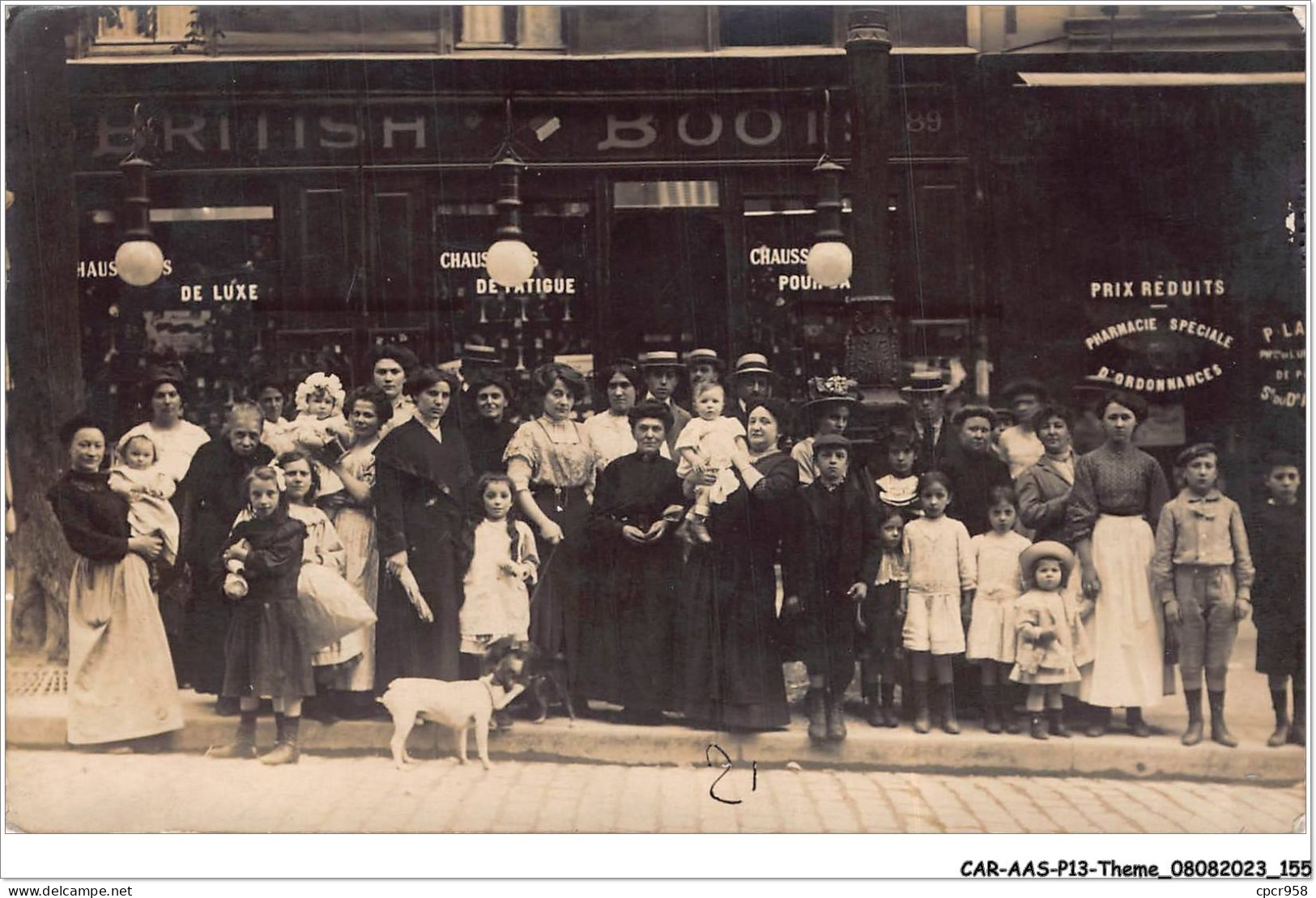 CAR-AASP13-0931 - COMMERCE - CARTE PHOTO - PHOTO DE GROUPE - A IDENTIFIER CHAUSSURES - Andere & Zonder Classificatie