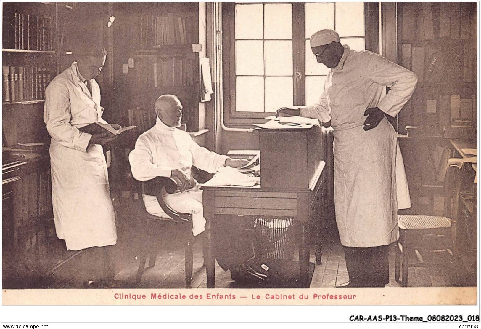 CAR-AASP13-0864 - SANTE - CARTE PHOTO - CLINIQUE MEDICALE DES ENFANTS - LE CABINET DU PROFESSEUR - Gesundheit