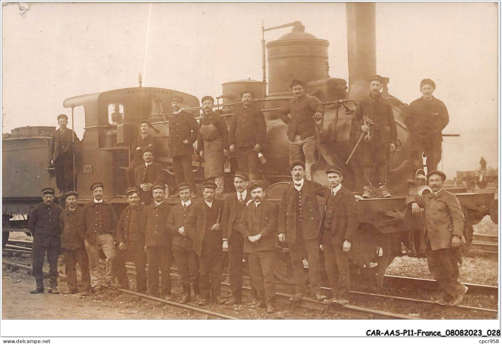 CAR-AASP11-0755 - FRANCE - CARTE PHOTO - VERNOUILLET - PHOTO DE GROUPE.train Locomotive - Vernouillet