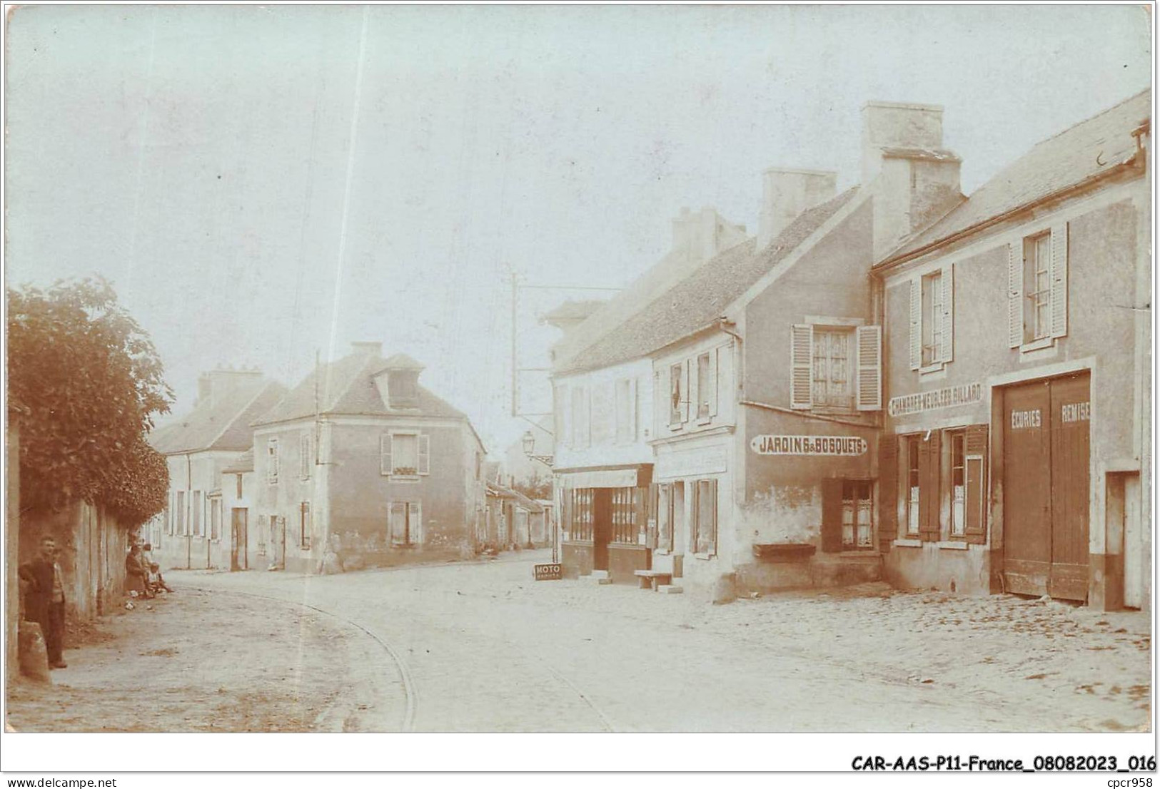 CAR-AASP11-0749 - FRANCE - CARTE PHOTO - ST NOM LA BRETECHE - RUE - St. Nom La Breteche