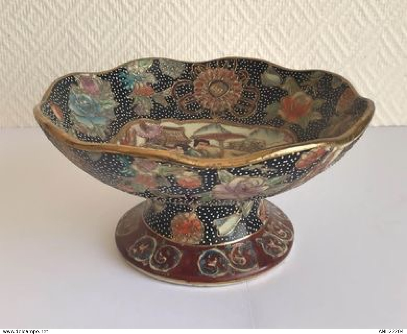 Coupe Piédestal En Porcelaine Satsuma, Coupelle De Forme Ronde - Japon, Milieu 20ème Siècle - Asian Art