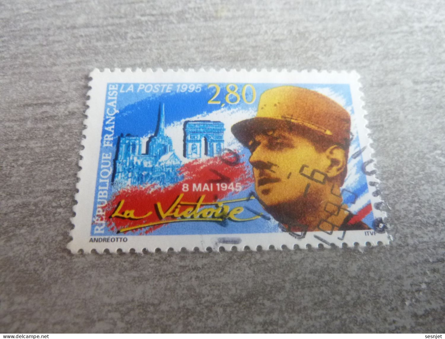 Général De Gaulle (1890-1970) La Victoire - 2f.80 - Yt 2944 - Bleu, Brun-jaune, Jaune Et Rouge - Oblitéré - Année 1995 - - De Gaulle (General)