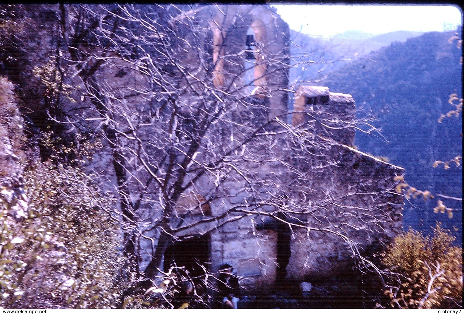 Photo Diapo Diapositive Slide à Situer Eglise Ancienne En 1963 VOIR ZOOM - Diapositives