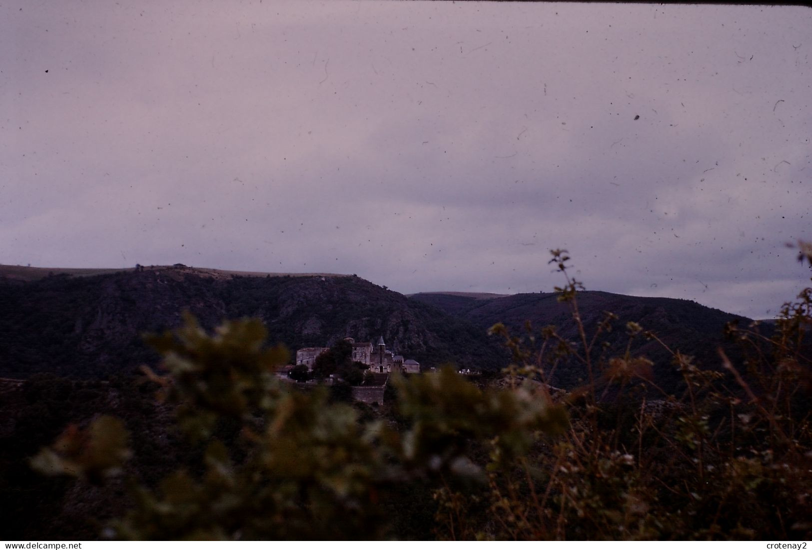 Photo Diapo Diapositive Slide à Situer Village En 1963 VOIR ZOOM - Diapositives