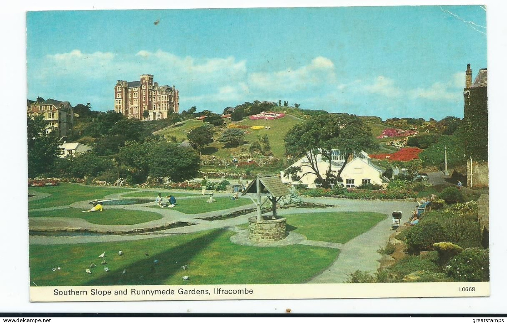 Devon  Postcard Ilfracombe Vintage Southennrn Slopes Posted 1974 - Ilfracombe