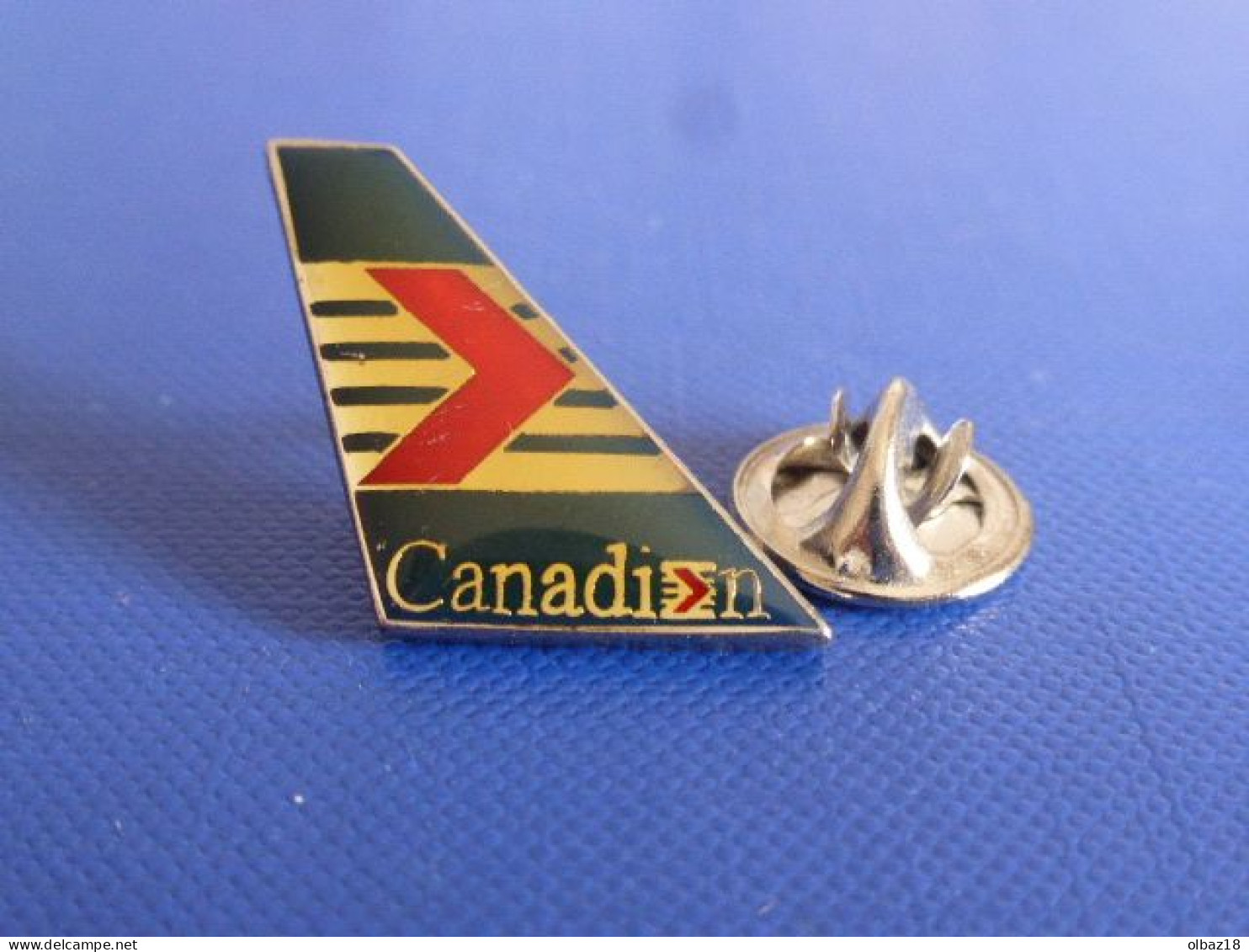 Pin's Canadian Airlines - Dérive Avion - Compagnie Aérienne Canada (BB58) - Aviones