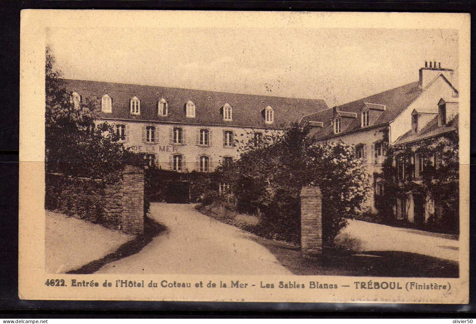 Treboul - Entree De L'Hotel Du Coteau De La Mer - Les Sables Blancs - Finistere - Tréboul