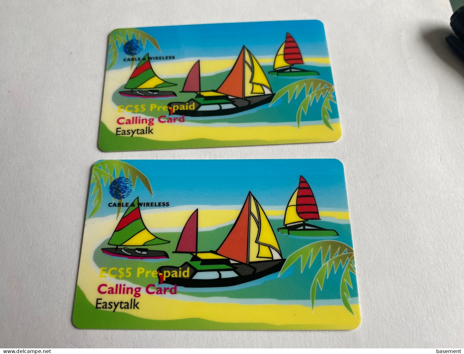 - 1 - St Vincent & The Grenadines Sailing Boat 2 Variants - St. Vincent & Die Grenadinen