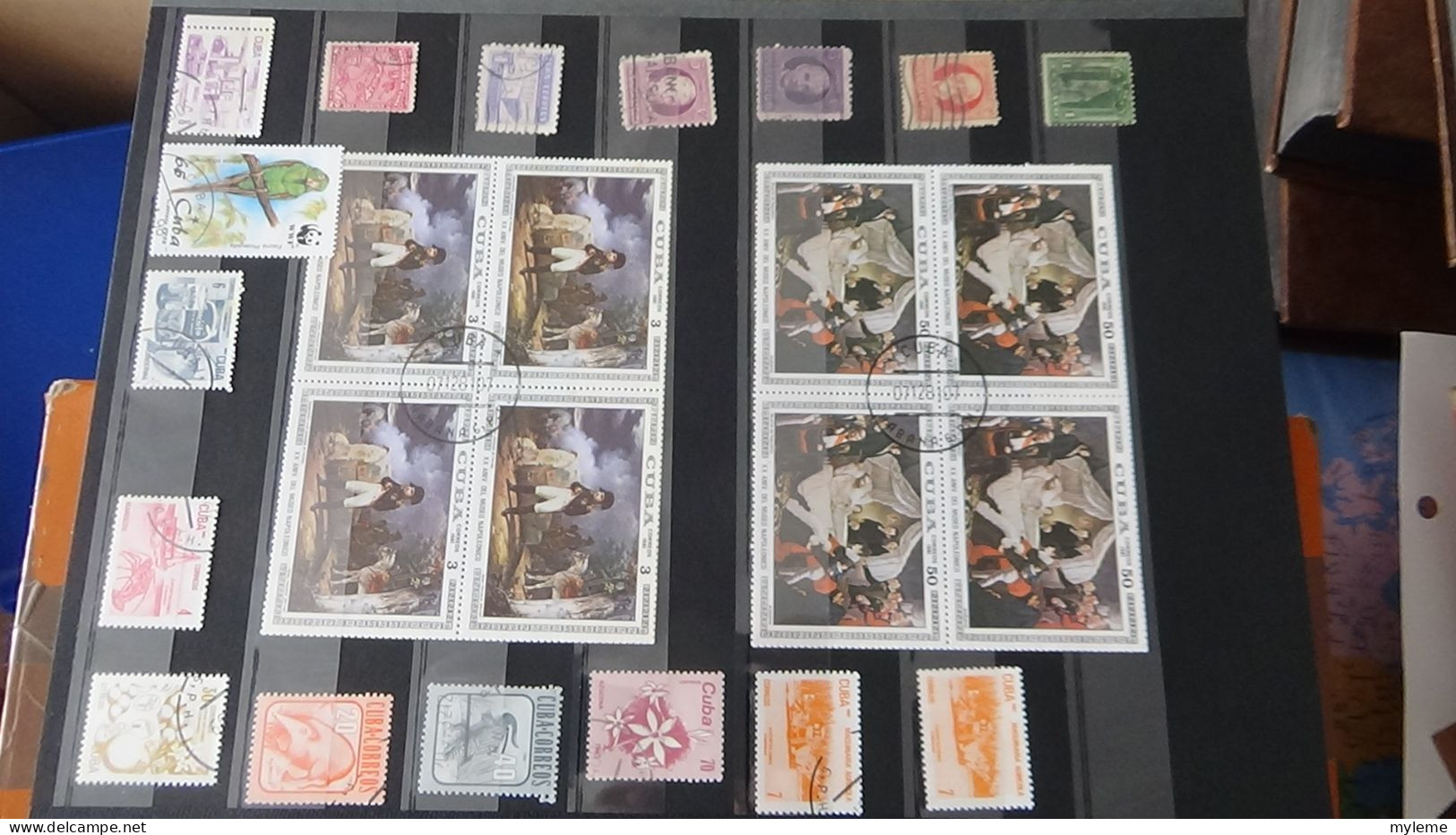 BF17 Ensemble de timbres et blocs oblitérés de divers pays + plaquette de timbres ** de la libération. Cote sympa !!!.