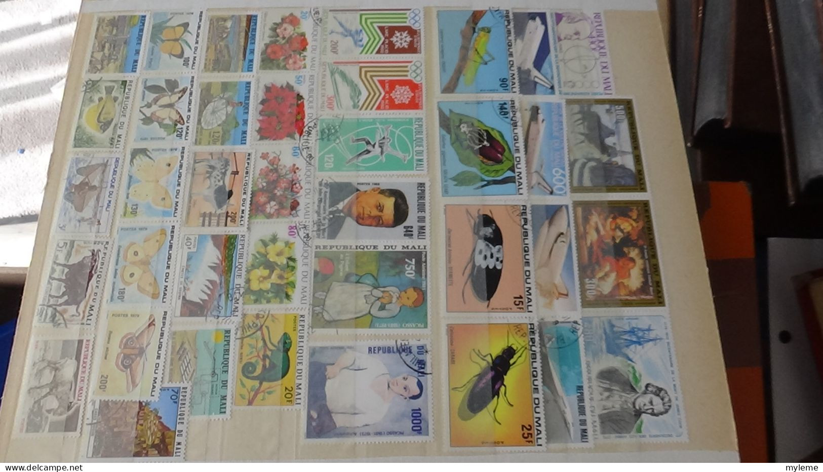 BF21 Ensemble de timbres et blocs oblitérés de divers pays + classiques de France ** avec petits défauts. Cote sympa !!!