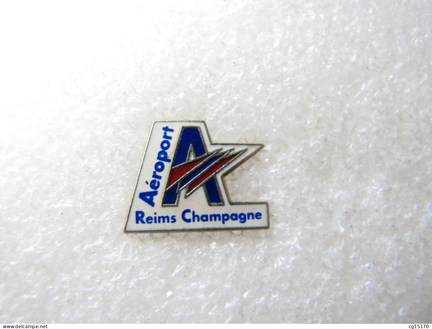 PIN'S    AÉROPORT  REIMS  CHAMPAGNE  Email Grand Feu - Aerei