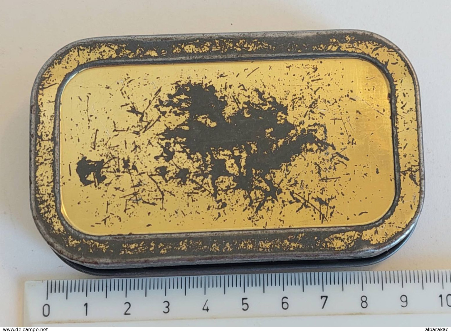 Playres Gold Leaf Navy Cut Tobacco Tin Case