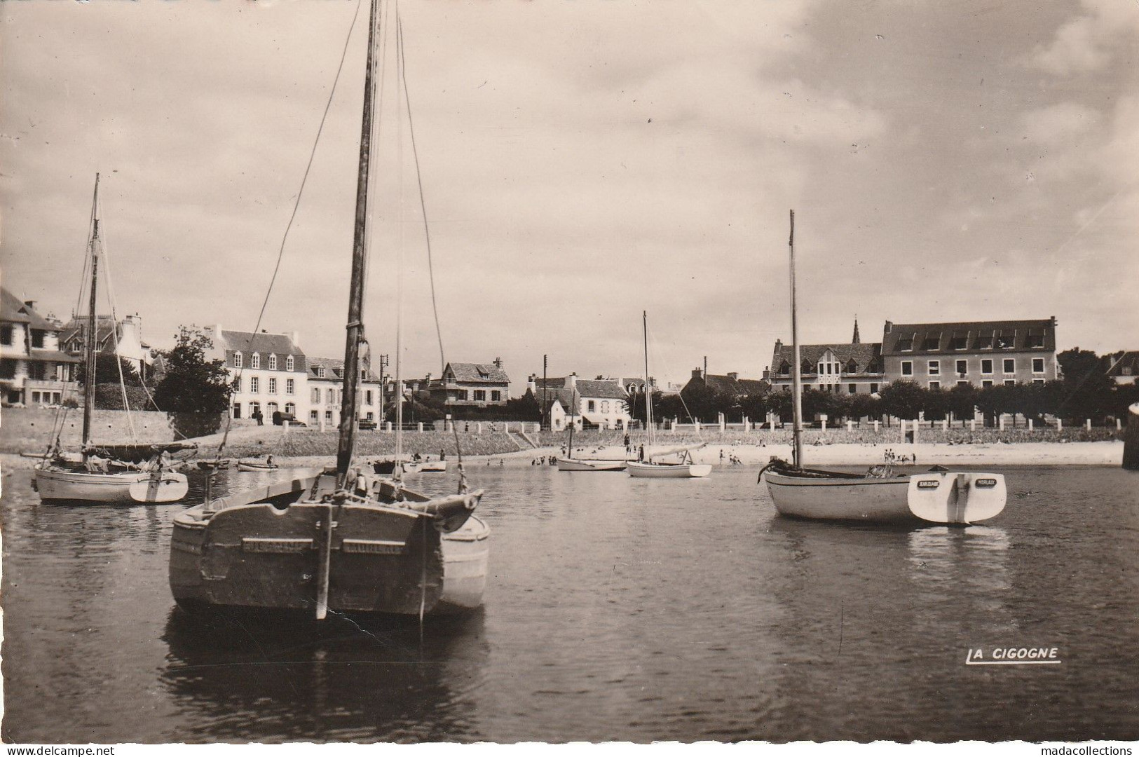 Locquirec (29 - Finistère) Le Port - Locquirec