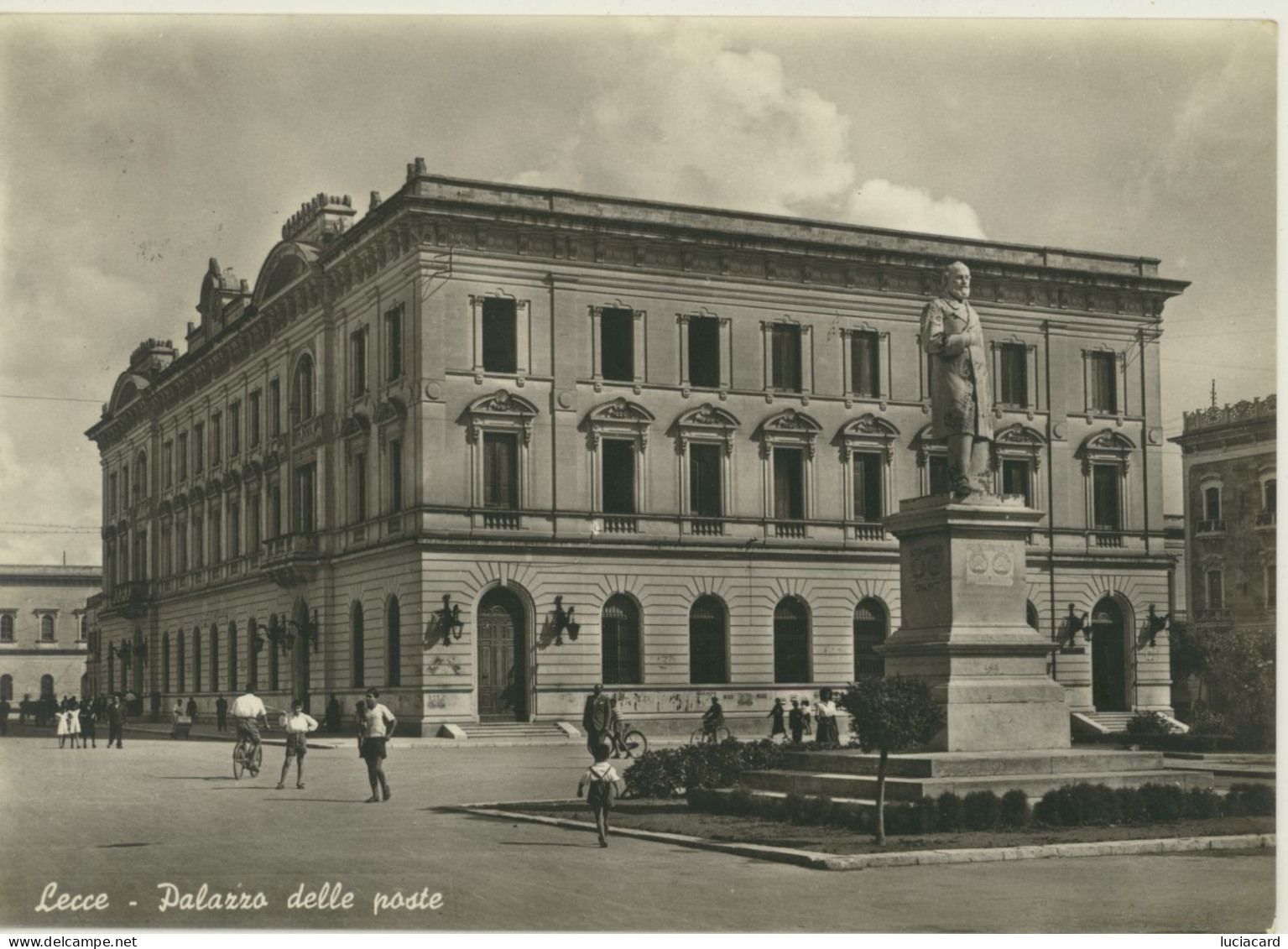 LECCE -PALAZZO DELLE POSTE ANIMATA - Lecce