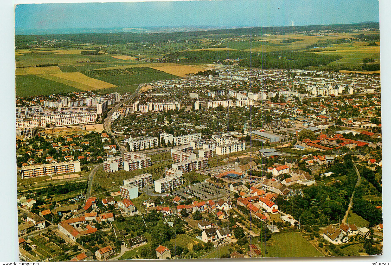 78* LES CLAYES SOUS BOIS  CPM (10x15cm)                                  MA60-0021 - Les Clayes Sous Bois