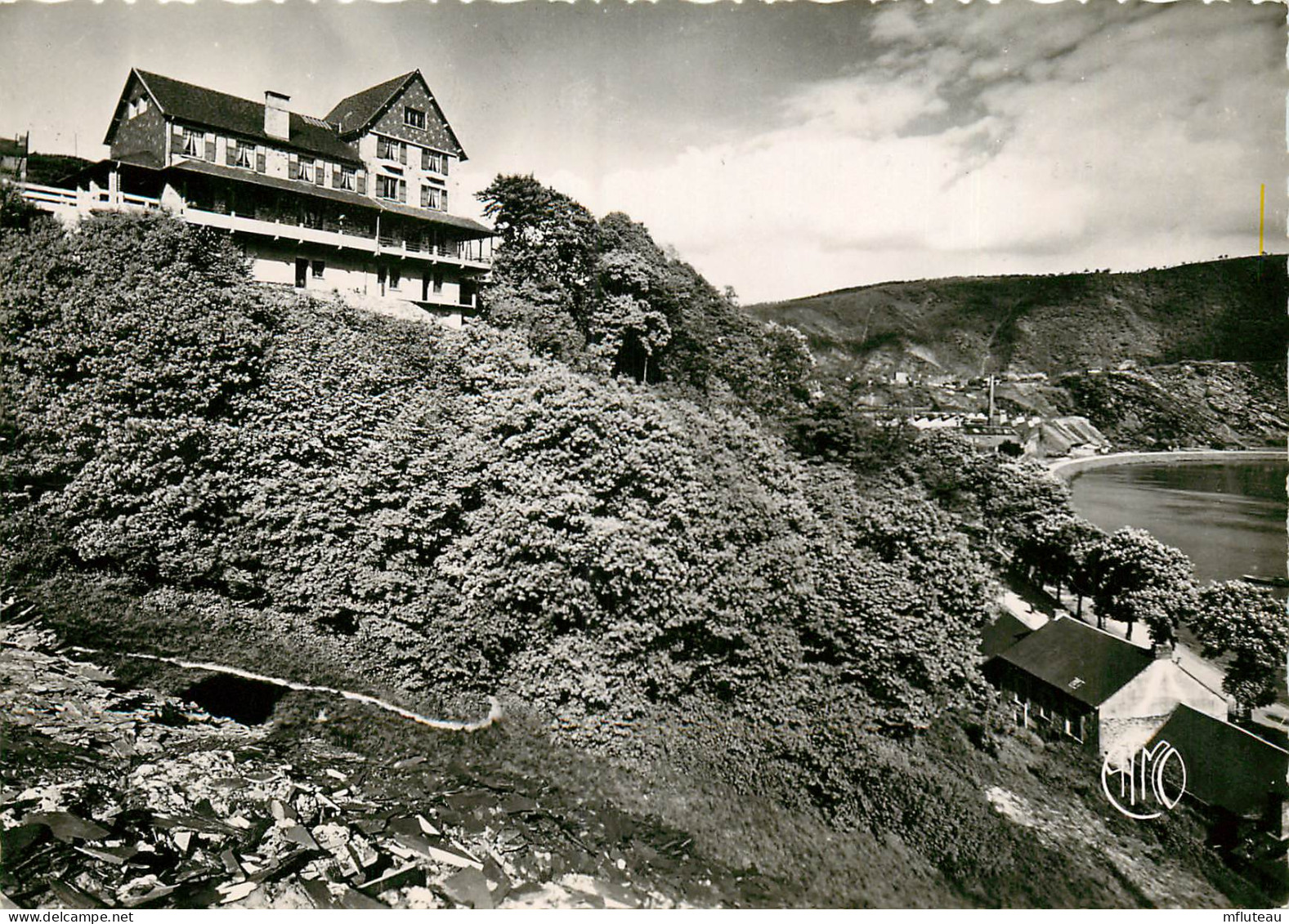 08* FUMAY  Hotel Des Roches  (CPSM 10x15 Cm)                             MA61-0592 - Fumay