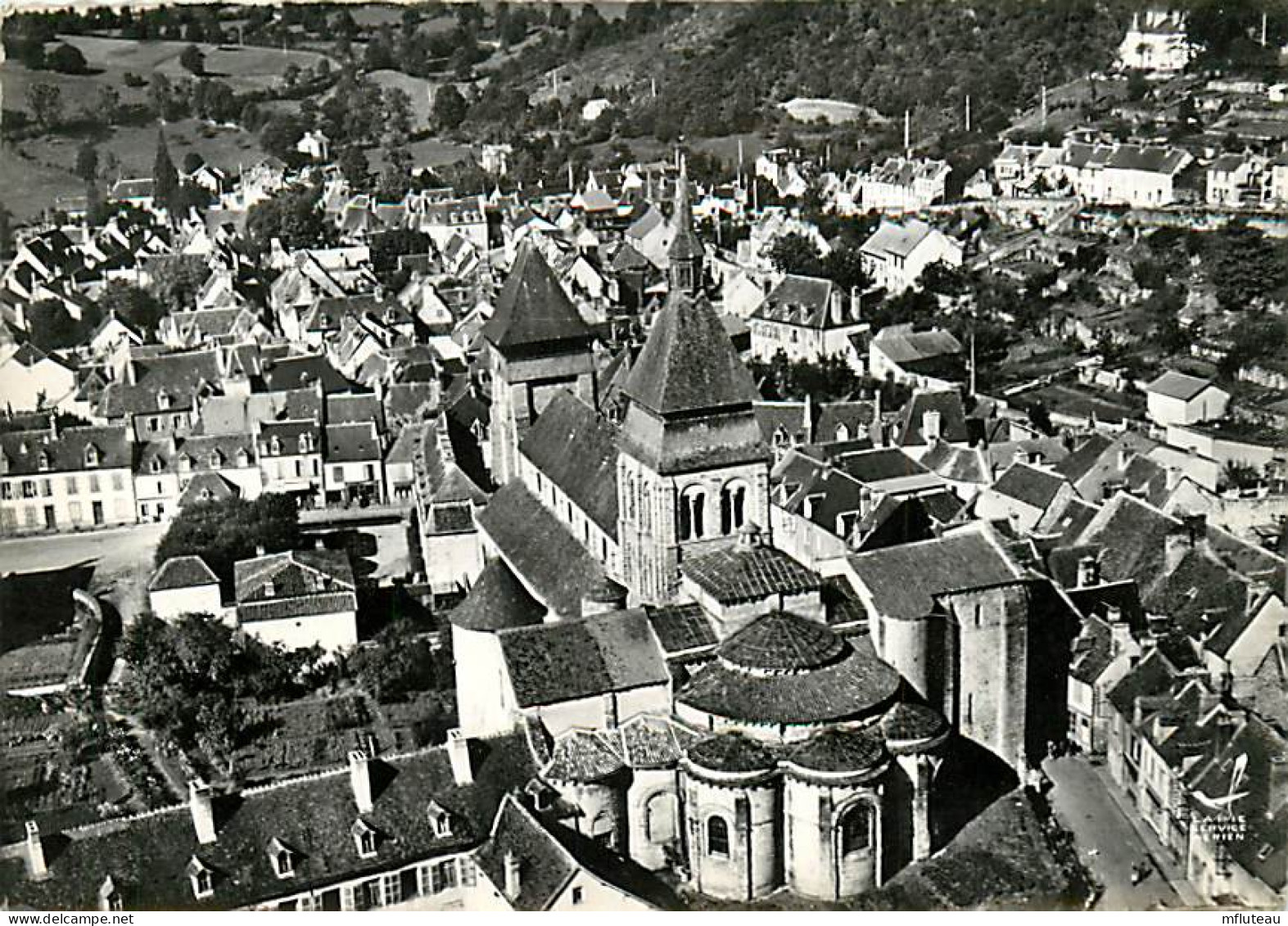 23* CHAMBON EN VOUEIZE  Eglise  (CPSM 10x15cm)                      MA63-0303 - Chambon Sur Voueize