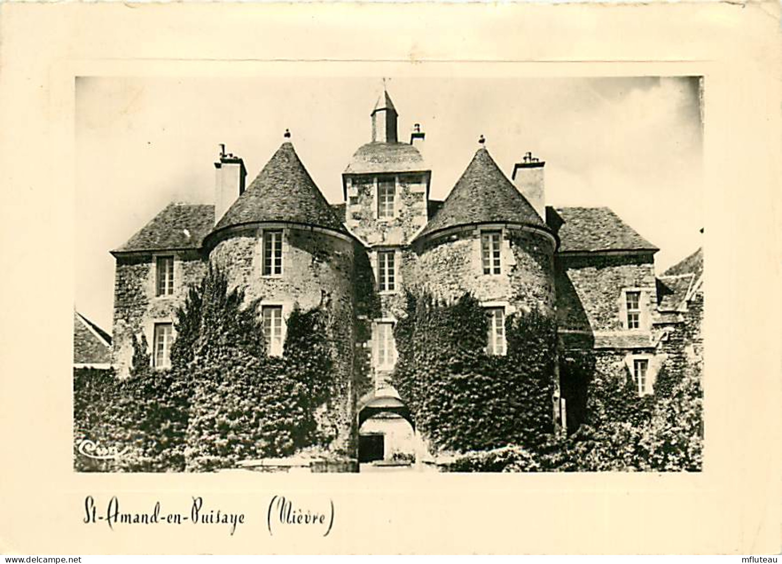 58* ST AMAND EN PUISAYE  ChAteau  (CPSM 10x15cm)            MA64-1048 - Saint-Amand-en-Puisaye