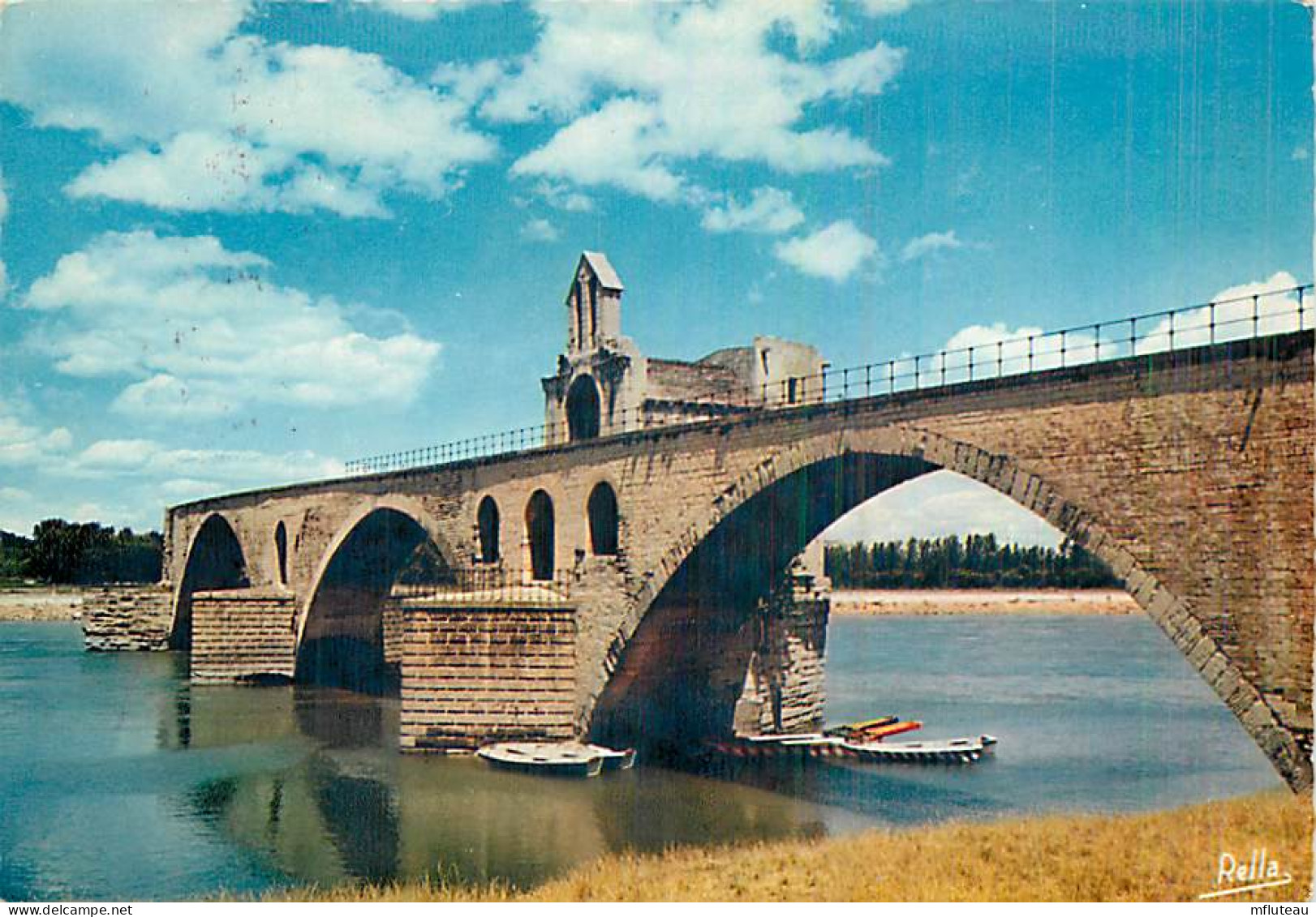 84* AVIGNON  Pont  CPM (10x15cm)             MA66-0550 - Avignon (Palais & Pont)